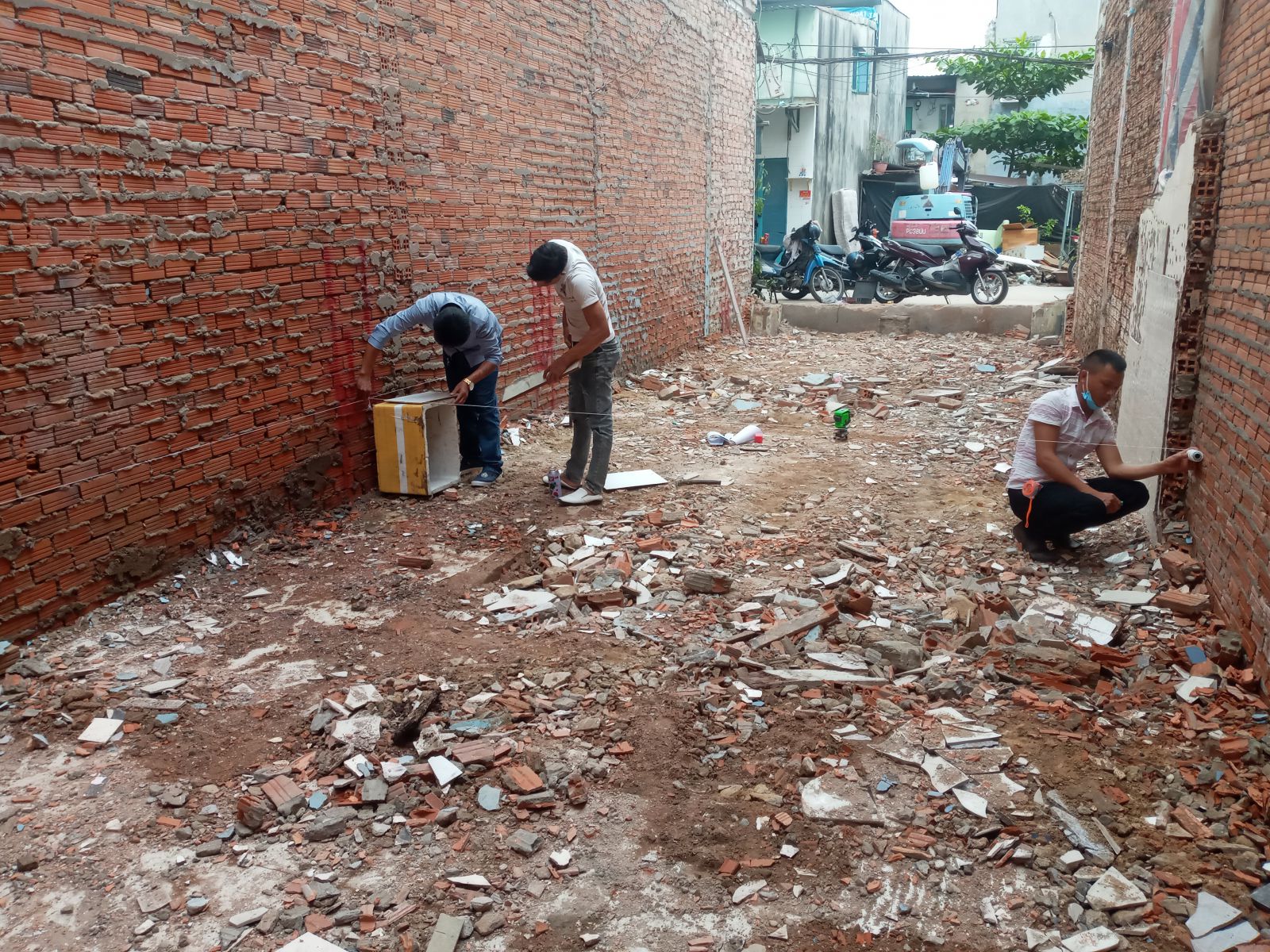 thi cong nha pho tai quan binh tan